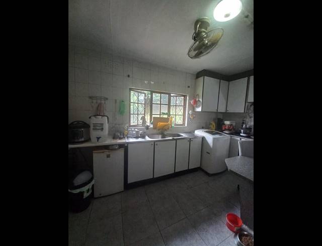 6 BEDROOM HOUSE FOR SALE IN BELLAIR